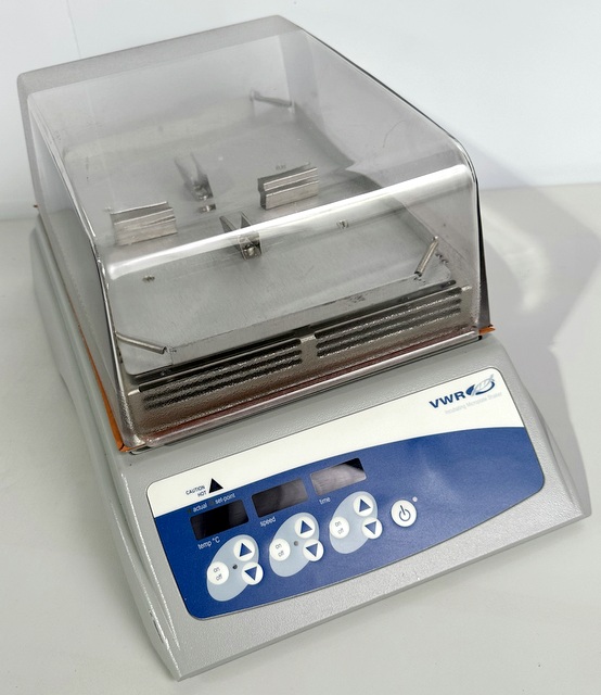 Catalog no. 12620-930 Incubating Microplate Shaker